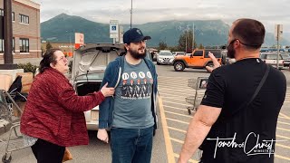 Tensions flare as atheist rages manager boots us from Fred Meyer Kroger in Palmer Alaska [upl. by Juieta]