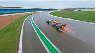 Snelste drone volgt Max Verstappen met 300 km per uur [upl. by Ahsienauq986]