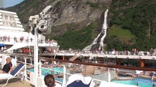 Alte Mein Schiff 1  Geirangerfjord  Drehen des Schiffes [upl. by Reywas977]