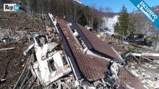 Hotel Rigopiano quello che resta dopo la valanga Le immagini esclusive dal drone [upl. by Race768]