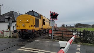 Bennar Fawr Level Crossing Gwynedd 02022024 [upl. by Kennith871]