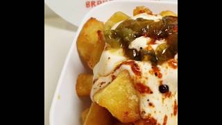 La mejor TAPA PATATAS BRAVAS Receta fácil [upl. by Olivann]