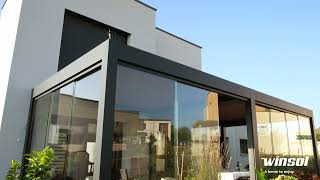 Pergola aluminium style véranda SO de Winsol avec des parois en verre [upl. by Llieno]