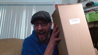 Unboxing  Pressurized Beer Mini Keg System 128oz Stainless Steel Growler Tap [upl. by Conah]