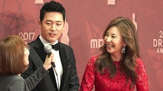 장혁 ＆이미숙 2017 MBC연기대상 Drama Awards＜Red carpet＆interview＞돈꽃 quotMoney Flowerquot Jang Hyuk [upl. by Olsewski427]