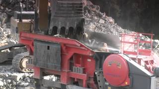 UJ440i Mobile Jaw Crusher [upl. by Yor490]