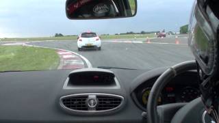 Clio 200 vs Clio 200  Bedford Autodrome  South West Configuration  Renaultsport trackday [upl. by Araeic]