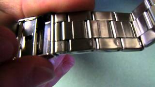 How To Easily Remove a Watch Link [upl. by Heinrike]