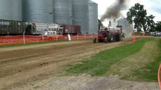 IH 966 tractor pull [upl. by Asserac]