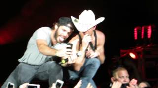 Thomas Rhett quotSmall Town Throwdownquot feat Justin Moore Live  Susquehanna Bank Center [upl. by Jensen]