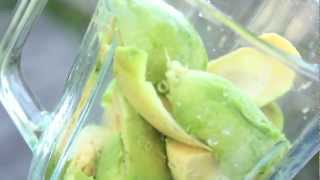 How to make an AVOCADO LIME SMOOTHIE  The Weekly Smoothie Week17 [upl. by Galina]