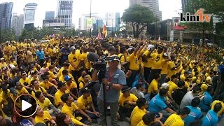 430 ptg  BERSIH 5 cecah 30000 peserta di KLCC [upl. by Michon]