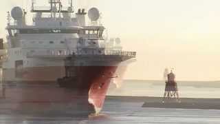 Fugro Symphony Inbound to the Port of Tyne 9th October 2012 [upl. by Nagirrek924]