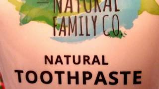 The Natural Family Co Natural Toothpaste Sensitive Australian River Mint REVIEW [upl. by Notlew]