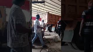 sarjana muda iwanfals janganlupasubscribe j musik music live automobile ekscavator [upl. by Mohr]