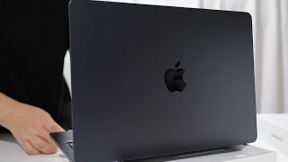 13inch MacBook Air with M2 chip in Midnight  Incase Hardshell Case [upl. by Ahsiekram]