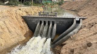 Construction of a powerful 4gate discharge dam [upl. by Bronson76]