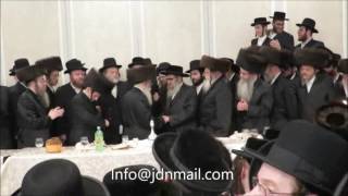 Satmar Rebbe At The Pshevorsk Sheva Brochos In Kiryas Joel  Sivan 5776 [upl. by Alaecim278]