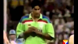 Wasim Akram 3 Magical Delivery in World Cup 1992 Final against England [upl. by Reisfield971]