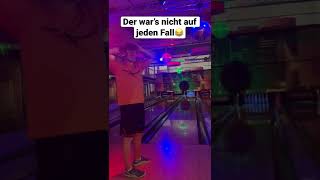 Wenn man mit Fußball⚽️ BowlingKegel treffen will😂 Shorts [upl. by Yentihw]