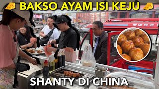 JUAL BAKSO AYAM ISI KEJU DI CHINA KEJUNYA LUMER SAAT DIMAKAN ALHAMDULILLAH LUDES JUGA🥹💗 [upl. by Thurlough]