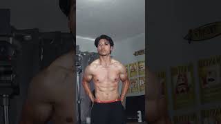 Trying new lighting gymmotivation bodybuilding aesthetics gymtok fyp [upl. by Hurley]