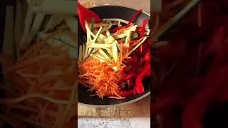 Spaghetti di riso con verdure [upl. by Beatrice]