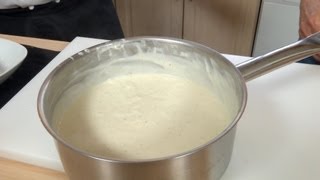 Como Hacer la Salsa Bechamel Facil [upl. by Ellehcil]