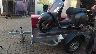 Acebikes STEADYSTAND FIXED SCOOTER mit Vespa GTS 300 auf Anhänger Teil1 [upl. by Service914]