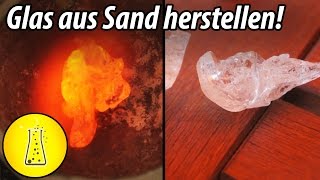 Glas aus Quarzsand herstellen [upl. by Elbam483]