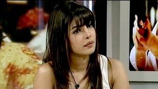 Can Priyanka Chopra Really Sing   Priyanka Chopras First Live Performance [upl. by Llednahs]