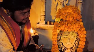 shri shiva sankar bhagvaan ki hai aarti papiyo ko paap se hai taarti शिव जी की आरती byऋषभदेव महाराज [upl. by Annaor19]