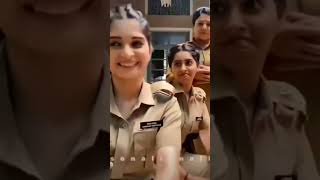 Madam sir video 🤭😛☺️😉😂 maddamsirkuchbaathaikyunkijazbaathain [upl. by Ilarin]