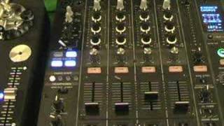 harmonic mixing  demo of the harmonic button on the DJM800 [upl. by Nerrag255]