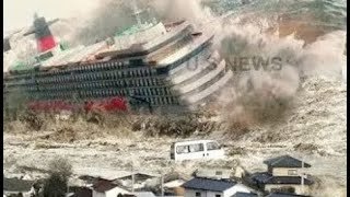 Crazy Footage 🔴 Large Cruise Ships Overcome Monster Waves In Storm amp Powerful Glacier Calving [upl. by Naud225]