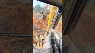 What to do when lifting objects with a Volvo Wheeled Excavator Part 8 of 16 [upl. by Cressler370]