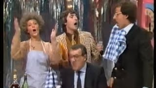 Il Trio  parodia del quiz di Mike Bongiorno concorrenti Nunzio e Sigra Flora  Tastomatto 1985 [upl. by Bratton]