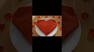 Servietten falten Herz basteln ❤️ How to fold napkin heart ❤️ сердце из салфетки [upl. by Imuyam146]