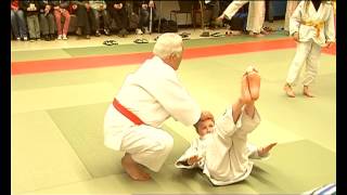 Judo  Un maître japonais à Lannion [upl. by Revert]