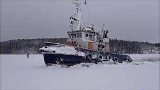 Isbrytning med JA Enhörning Sigtuna  Pampas Marina [upl. by Ahsiekel]