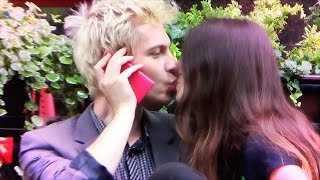 Попытка поцелуя 3 пранк  Try to Kiss prank [upl. by Iliam]