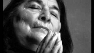 MERCEDES SOSA quotVolver a los diecisietequot [upl. by Ennaecarg]