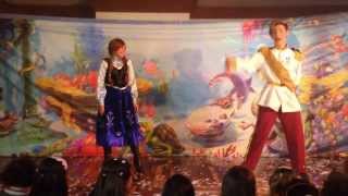 FROZEN Anna canta quotLa Puerta es el Amorquot Los Zumbis wwwzumbiscom El Show de Los Zumbis [upl. by Petersen357]