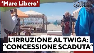 Fanno irruzione al Twiga e montano gli ombrelloni “Concessione scaduta la spiaggia è libera” [upl. by Josias236]