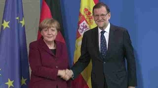 Merkel respalda las políticas de Rajoy y elogia la quotsenda positivaquot de España [upl. by Eelamme]