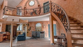 Abandoned Home Filled With Strange Things strangest house Ive ever explored [upl. by Xet]