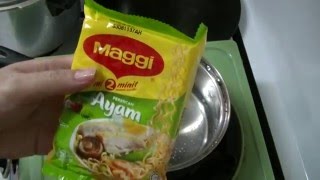 DRY Chicken Maggi Instant Noodles ASMR [upl. by Daloris]