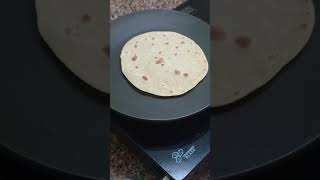 Roz roz roti🫓 bnana pdta hai [upl. by Dnarb]