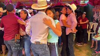 Esaaa labia solo en los bailes aquí en chiquimula seguimos con los bailes [upl. by Kahlil972]