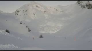 Lawinen  Avalanches 2224012018 [upl. by Adnaloy769]